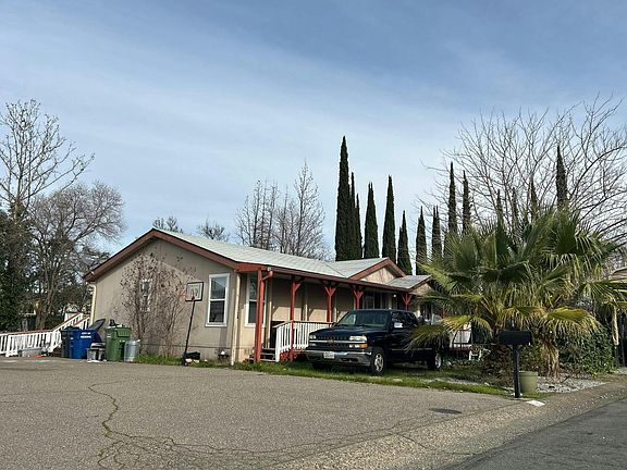 2nd image of 1047 Valli Ct