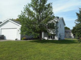 807 4th Ave SW, Isanti, MN 55040