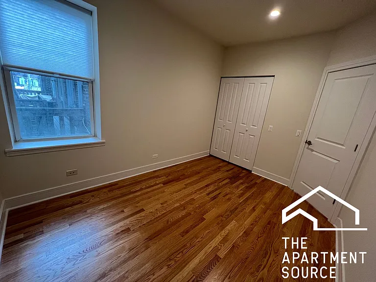 3250 N Clark St #3 — Photo 9