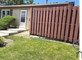 1751 Queensbury Cir, Hoffman Estates, IL 60169