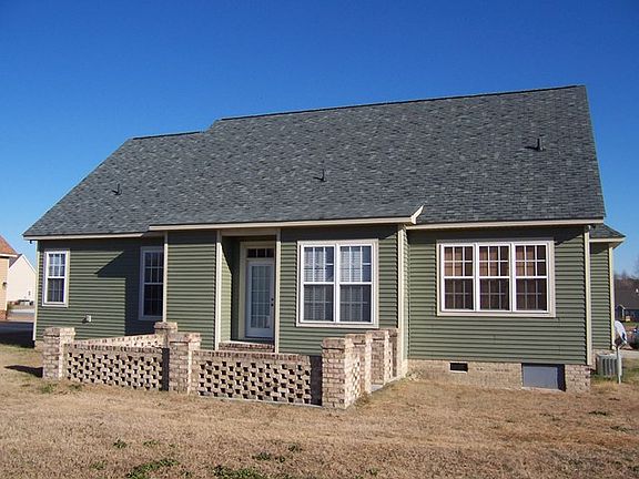 3rd image of 321 Maddux Dr