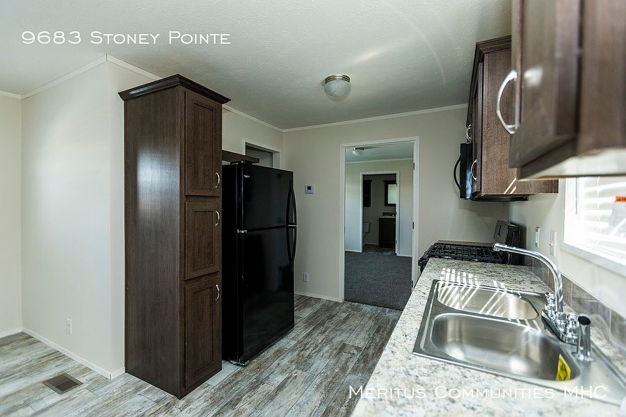 1st image of 9683 Stoneypointe Dr