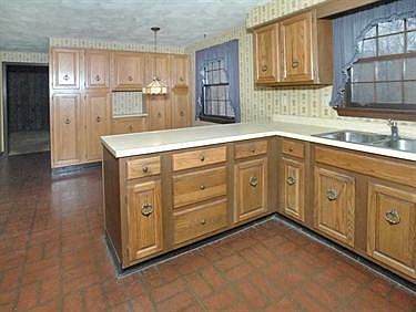 5th image of 3567 Foxwood Ct
