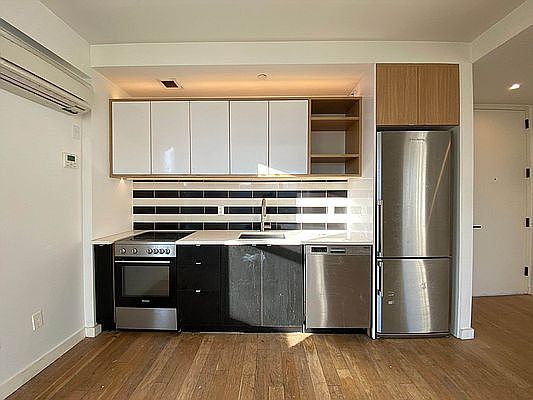 4th image of 2292 Atlantic Ave #4A