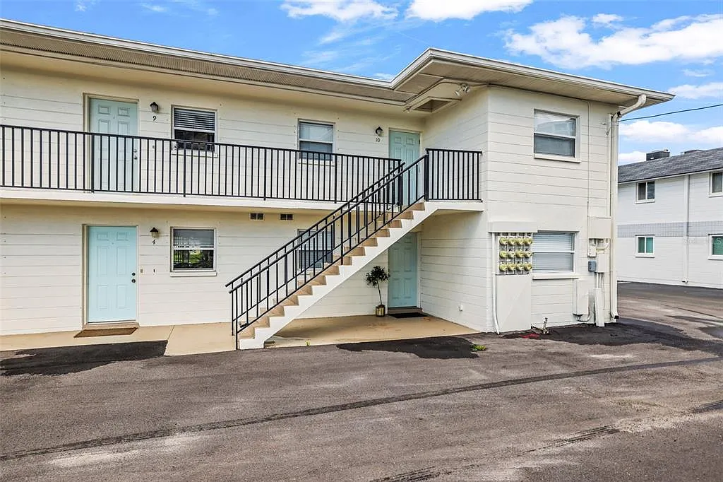 2 bed, 2.0 bath, 1000 sqft, $2,200 — Photo 3