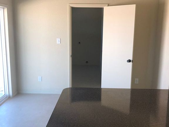 5th image of 3611 S Hinckley Dr