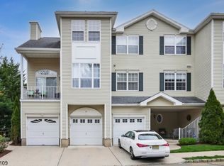 35 Wildflower Ln, Morristown, NJ 07960