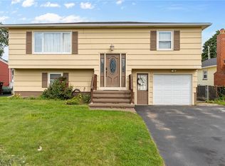 290 Ridgewood Rd, Rochester, NY 14626