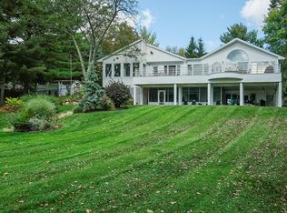 701 E Sylvan Dr, Battle Creek, MI 49017