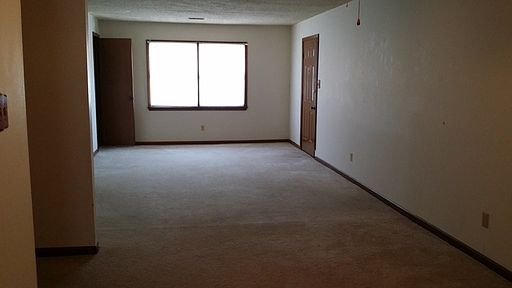 2nd image of 2512 Southridge Dr APT A