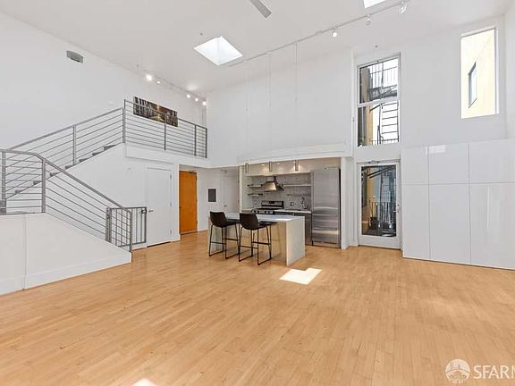 2nd image of 250 Clara St Unit 10