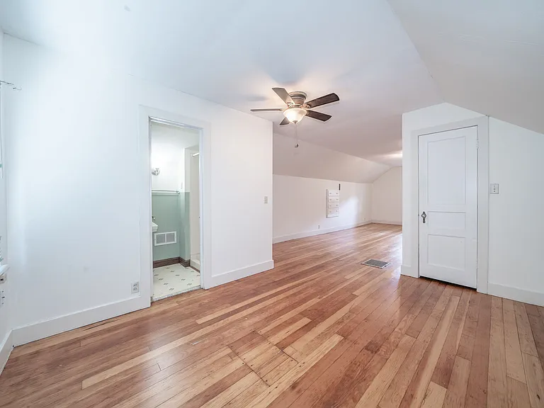 608 S Bluff Ave — Photo 21