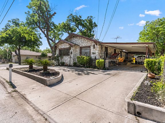 3rd image of 612 Stonewall St