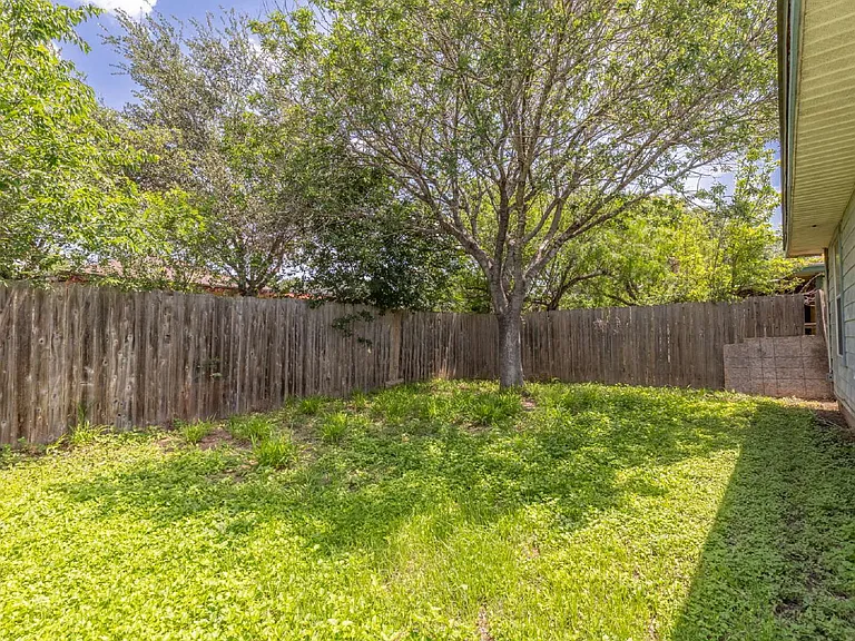 3727 Aragon Dr — Photo 24
