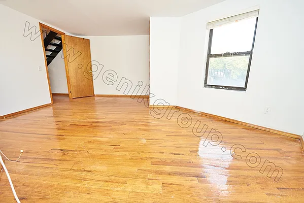 Rented by Genik Group Corp | media 31