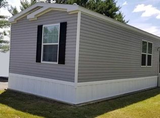 28 Kimberly St, Palmyra, ME 04965
