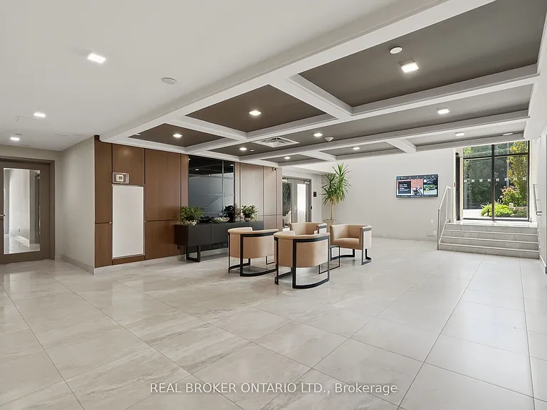 1575 Lakeshore Rd W #366 — Photo 40