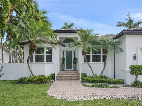 7431 Center Bay Dr, North Bay Village, FL 33141