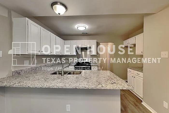 1206 Hillwood Way — Photo 5