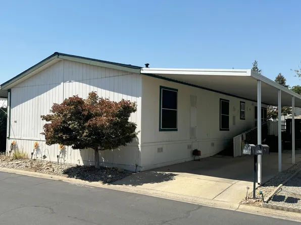 581 N Crawford Avenue #142, Dinuba, CA 93618