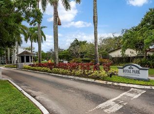 102 Royal Park Dr APT 3F, Oakland Park, FL 33309
