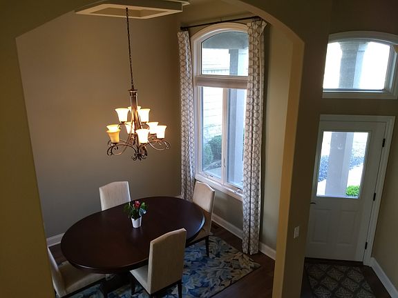Entrance & Dining room