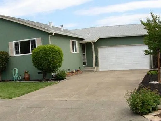 8 Ivy Ct photo 1