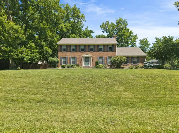 6400 Roth Ridge Dr, Loveland, OH 45140