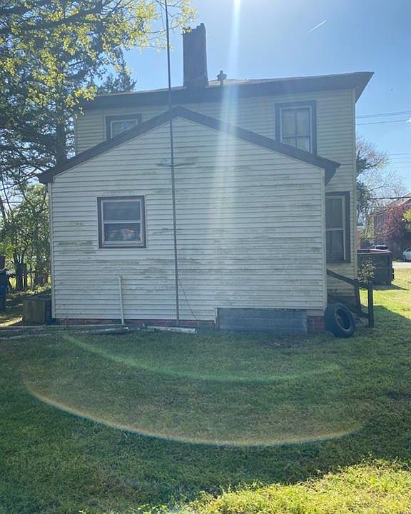 2nd image of 110 Katherine St