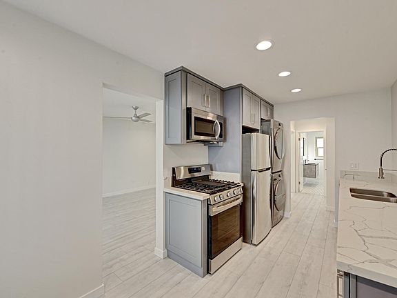 5th image of 1425 E Ocean Blvd APT 8