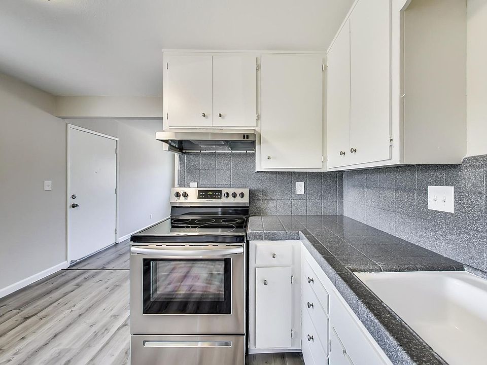 1st image of 670 S 10th St #3