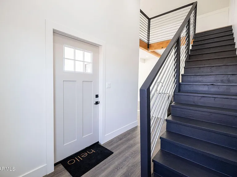 326 N 17th Dr — Photo 12