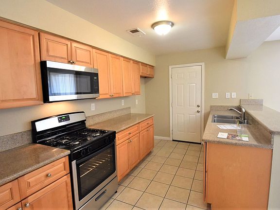 4th image of 9239 Celeste Ct