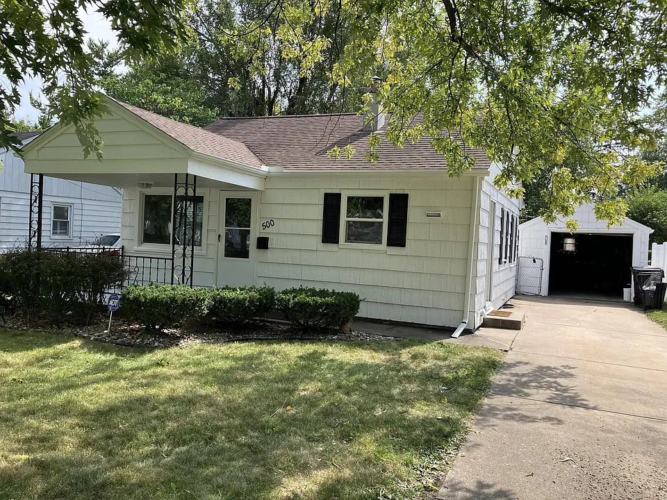 500 W Lakewood Ave