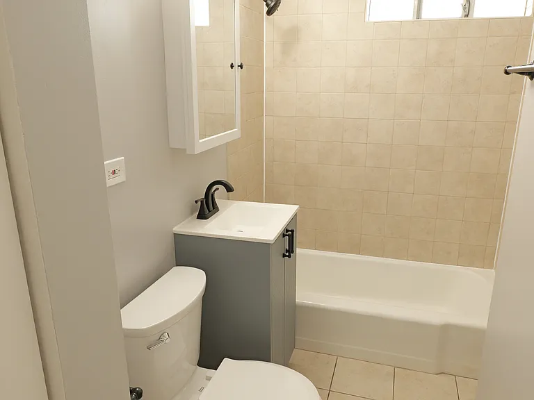 12546 Fairview Ave #2E — Photo 11