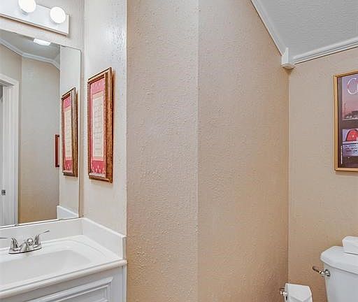 4th image of 1321 Whitehall Dr