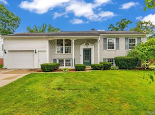 546 Lyon Blvd, South Lyon, MI 48178