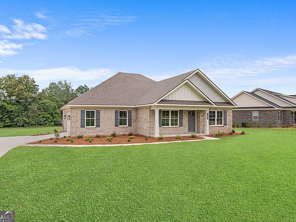 3rd image of 103 Pin Oak Ln