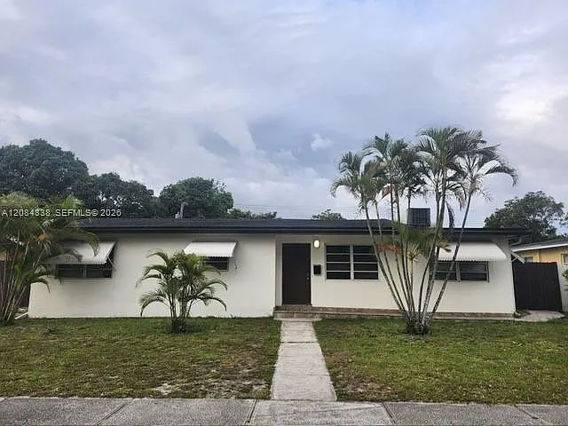 Miramar Sec 2 — Photo 1