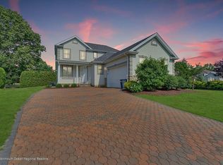 77 E Parsonage Way, Manalapan, NJ 07726