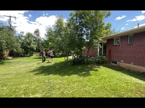 Large, Fenced Back Yard