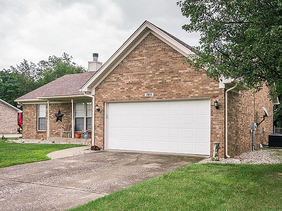 3rd image of 7811 Kenhurst Dr