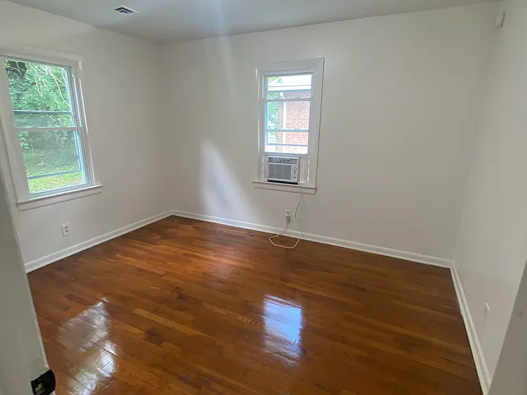 1014 Grant St — Photo 5