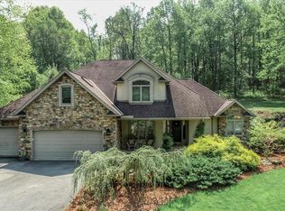 4065 Scenic Ln, York, PA 17406