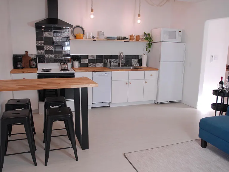 617 E Krall St #1 — Photo 2