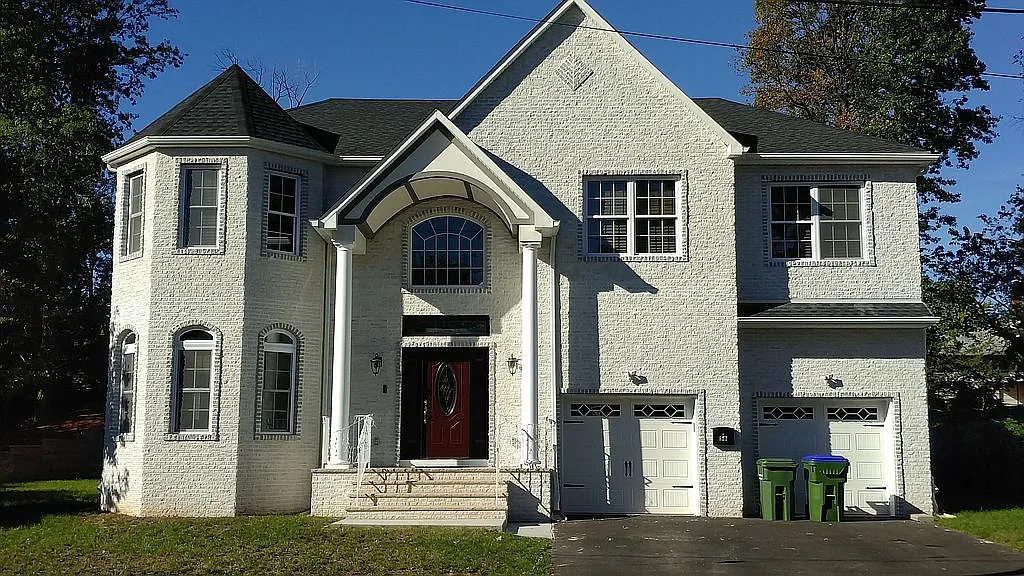 56 Edith Ave photo 1