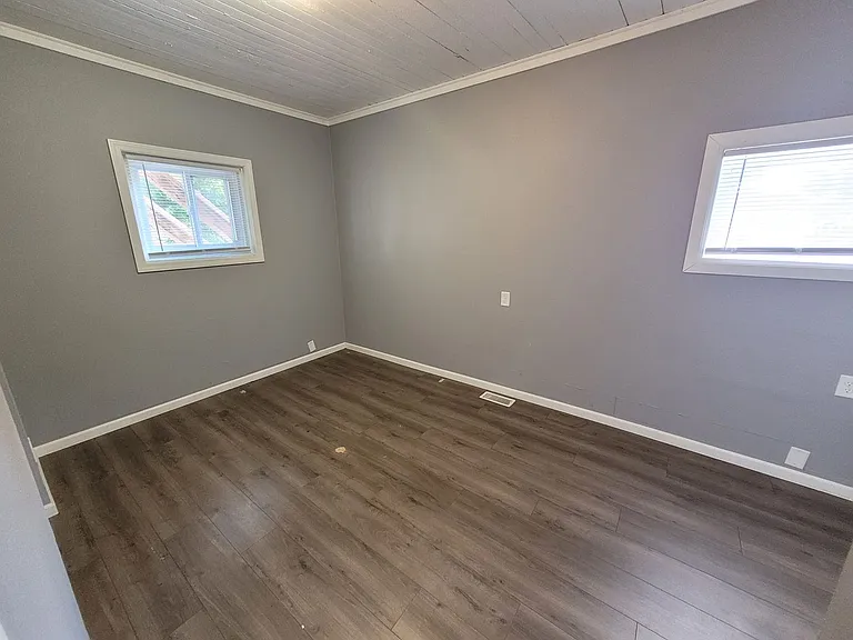 1507 Avon St — Photo 11