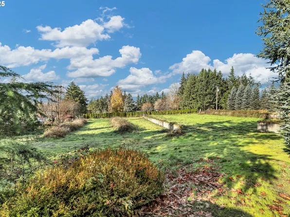 601 S Park St, Carlton, OR 97111