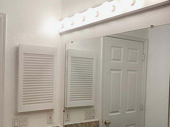 5th image of 14525 NE 45th St APT F3