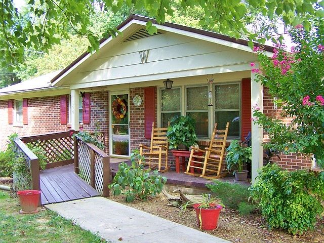 3 BR 1.5 bath brick home
